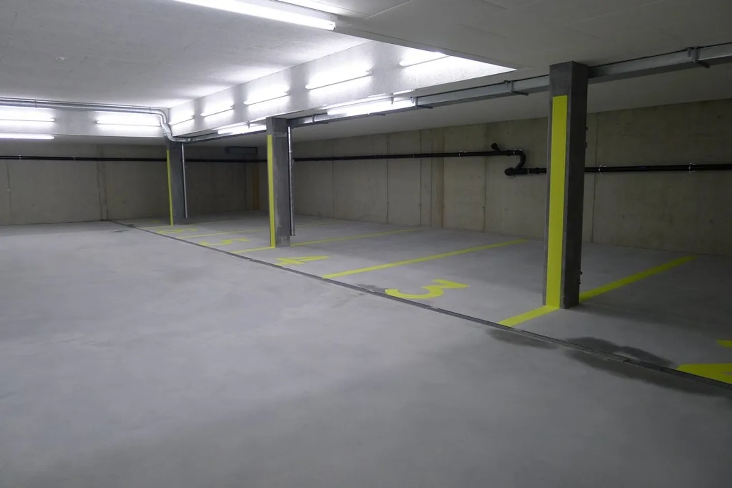 Parking souterrain - Photo 2 sur 2