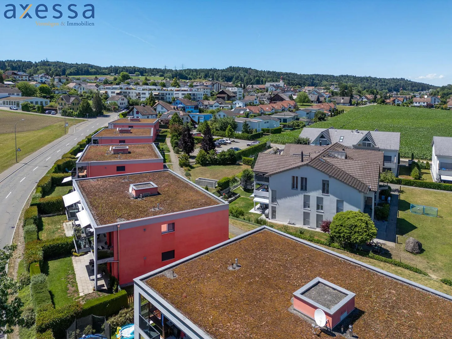 4.5 Room Apartment on the Upper Floor with South Balcony in Fischbach-Göslikon - Photo 5 of 13