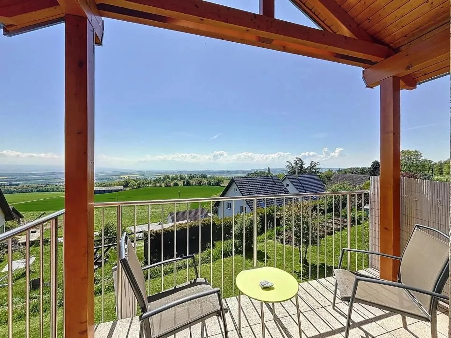 Villa avec vue sur les Alpes et ambiance lumineuse pour la famille - Photo 7 sur 12