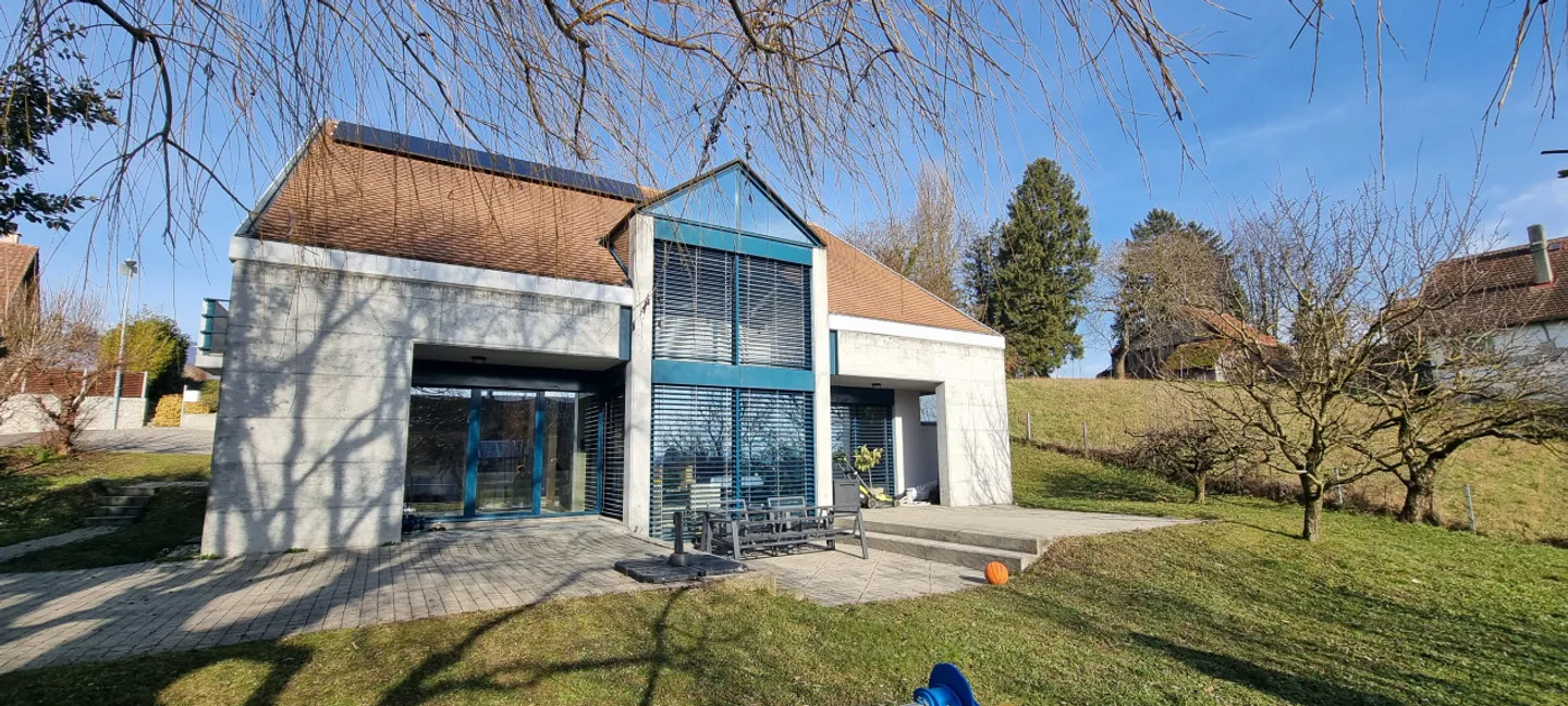 Villa élégante avec espaces spacieux - Photo 2 sur 8