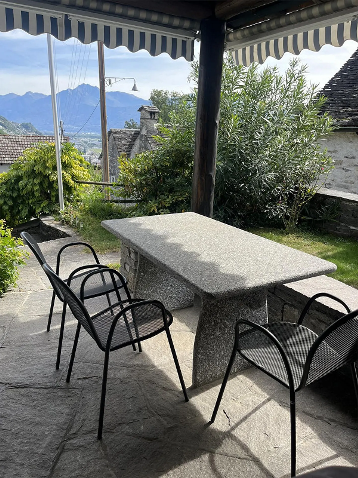 Eine authentische Oase des Friedens und des Charmes in Contra - Foto 3 von 23