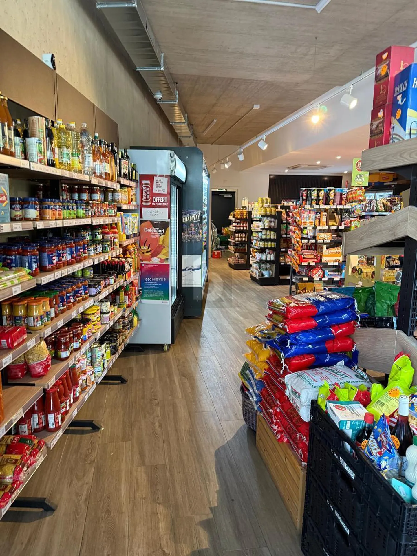 Épicerie Établie à Crissier - Photo 1 sur 6