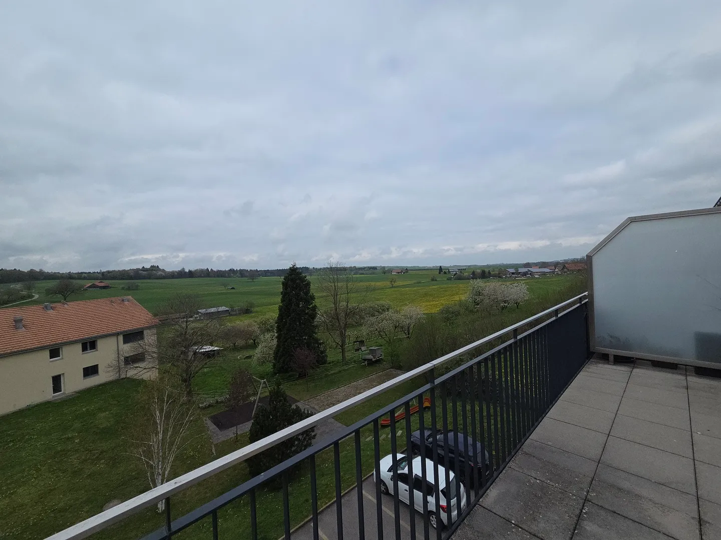 Appartement Charmant en Verdure - Photo 6 sur 7