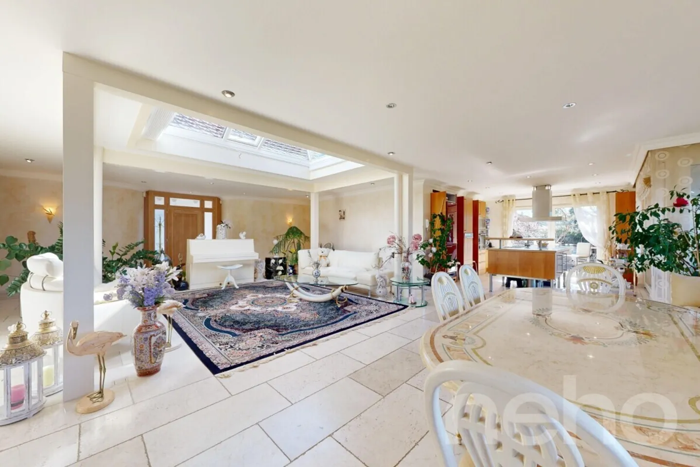 Villa d'Exception avec Vue Panoramique sur le Lac - Photo 10 sur 12