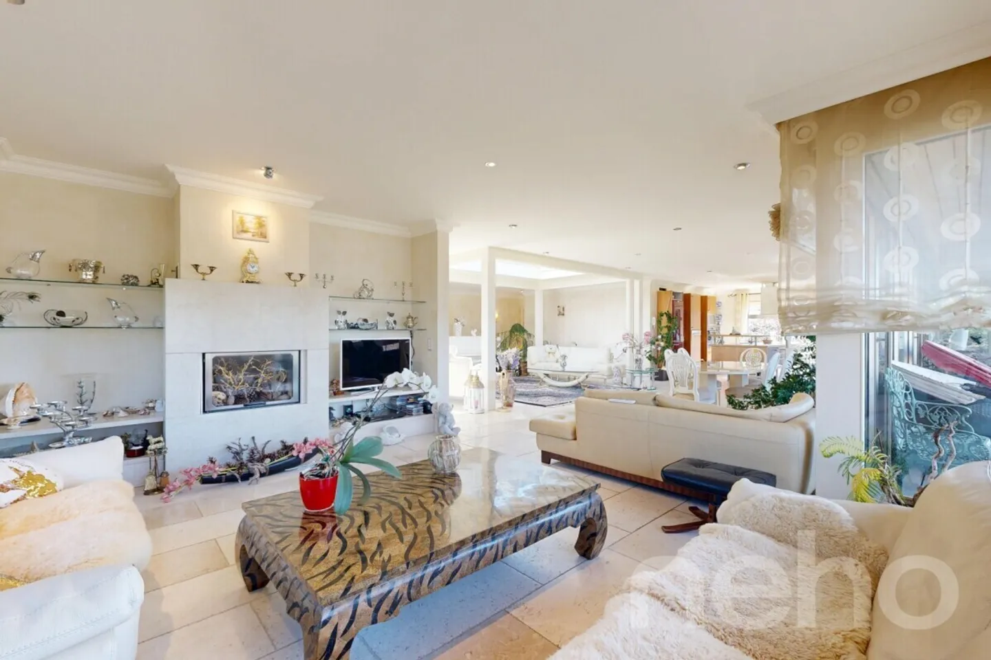 Villa d'Exception avec Vue Panoramique sur le Lac - Photo 12 sur 12