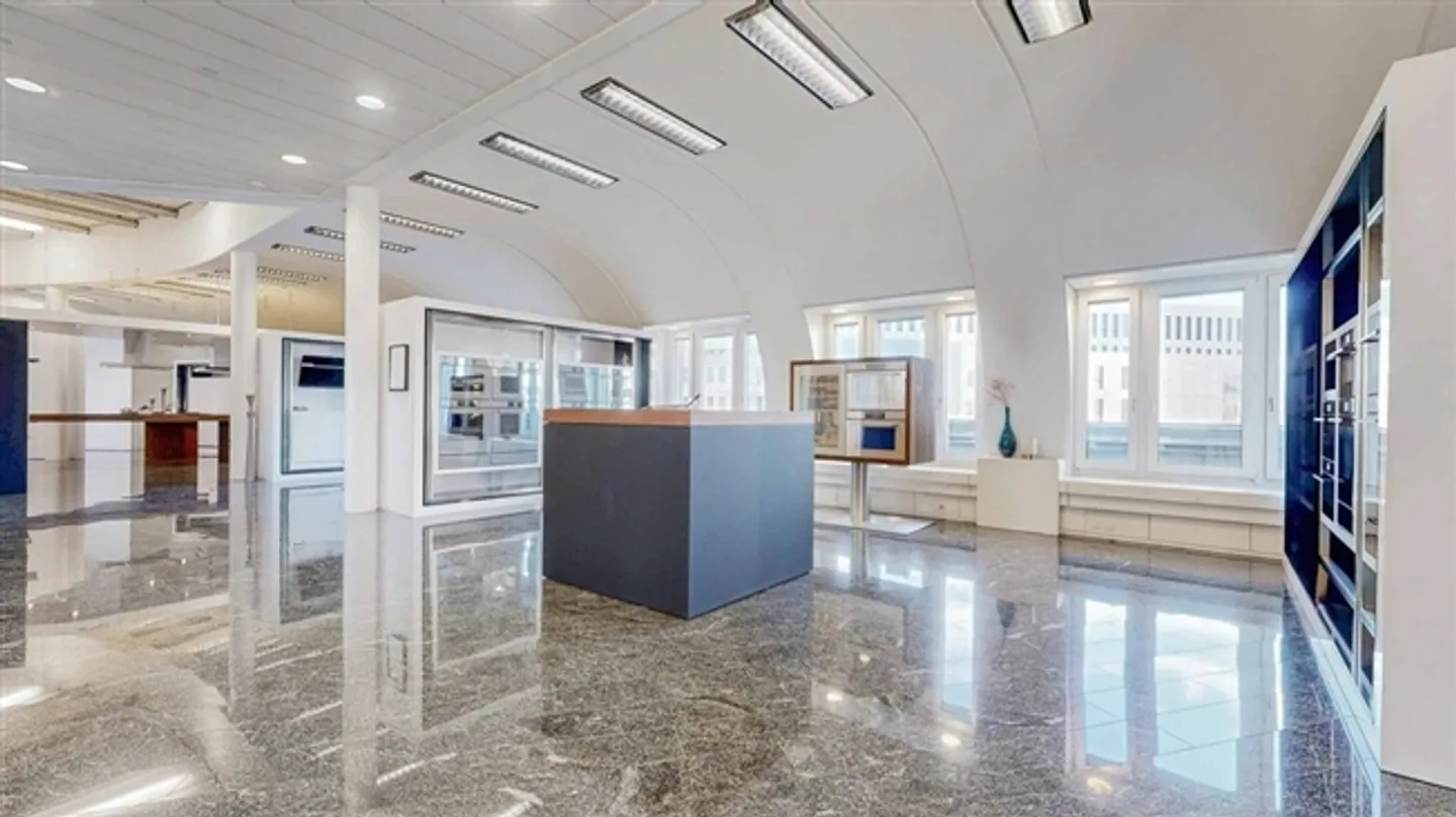 Espace de vente exclusif recherche un nouveau locataire - Photo 4 sur 12