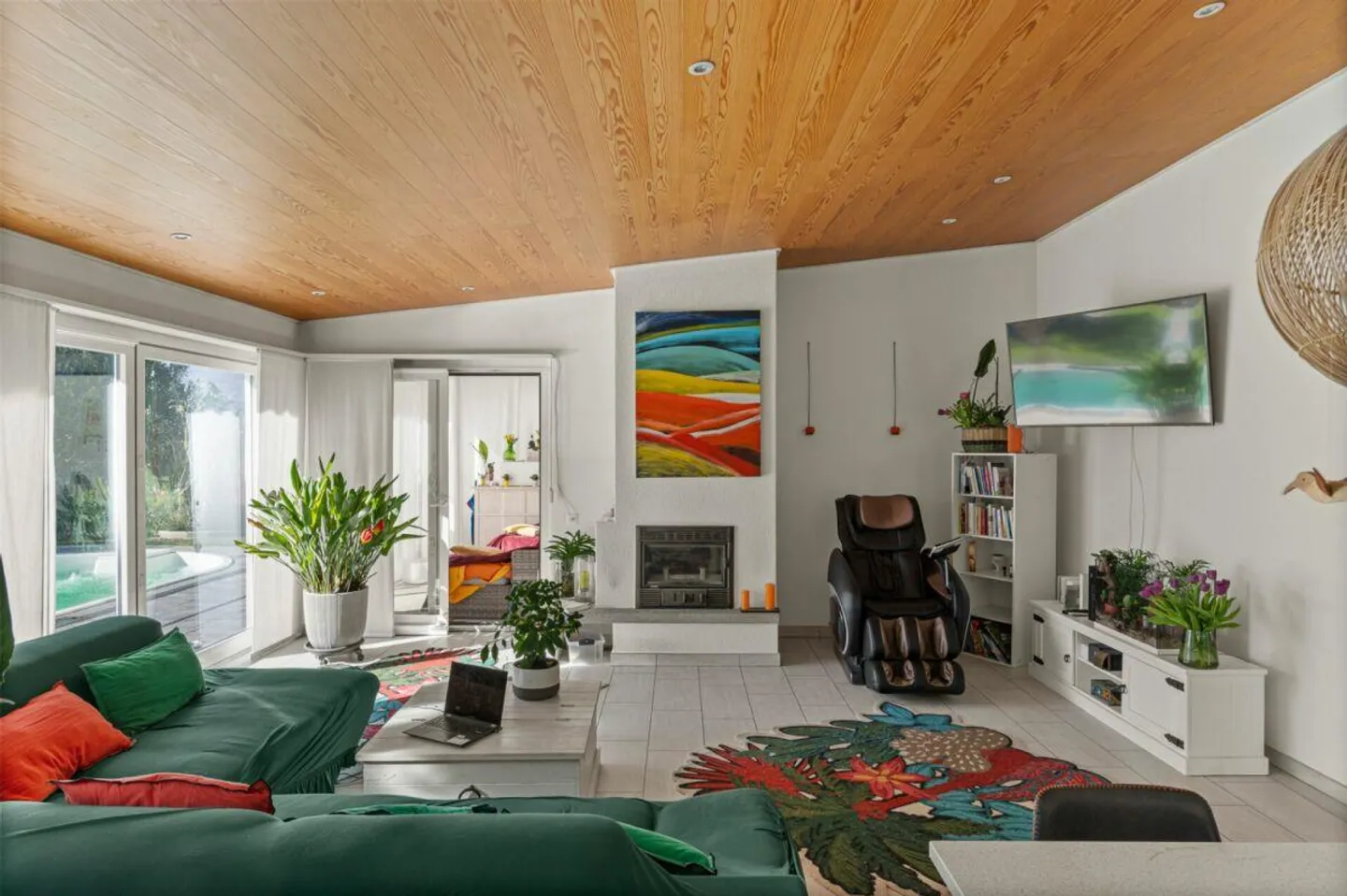 Casa unifamiliare in stile mediterraneo con piscina - Foto 6 di 16