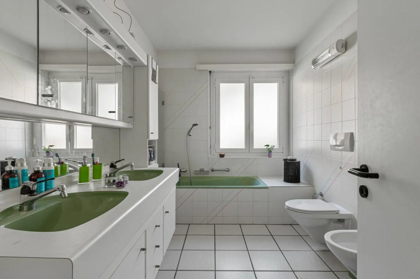 Casa unifamiliare in stile mediterraneo con piscina - Foto 12 di 16