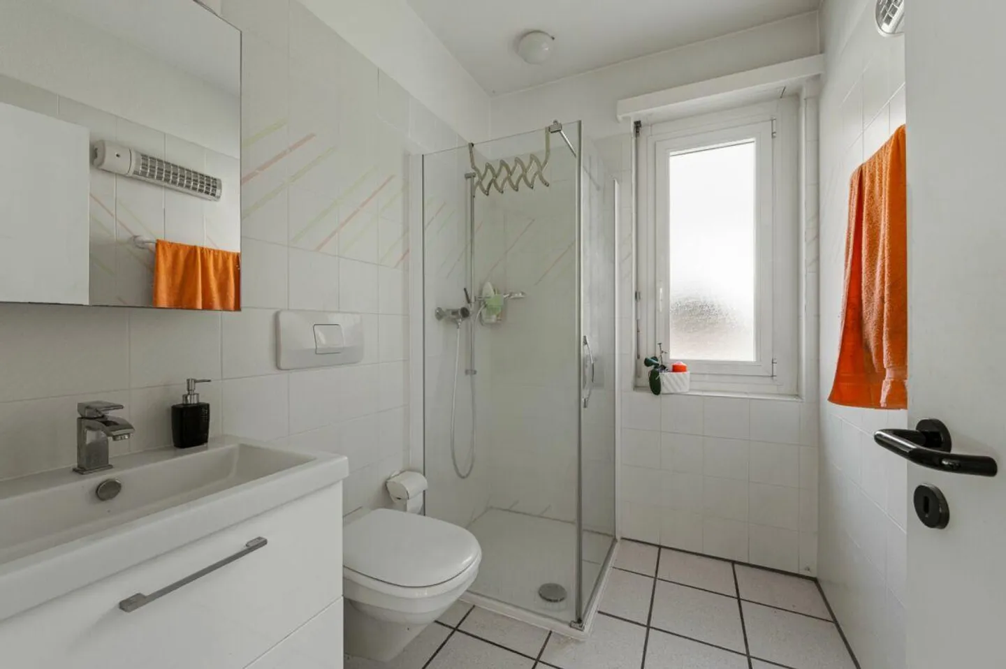 Casa unifamiliare in stile mediterraneo con piscina - Foto 13 di 16