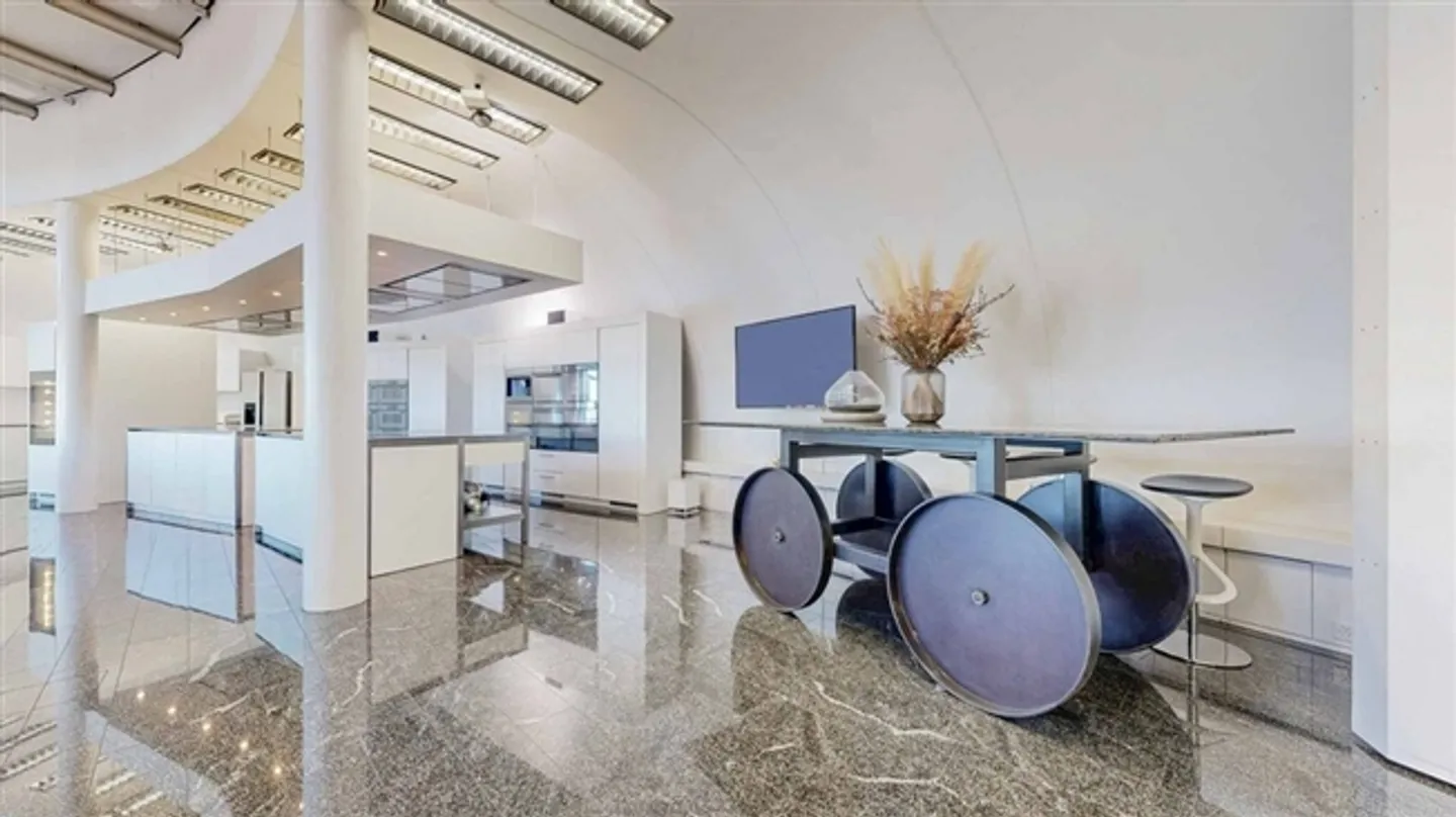 Espace de vente exclusif recherche un nouveau locataire - Photo 5 sur 12