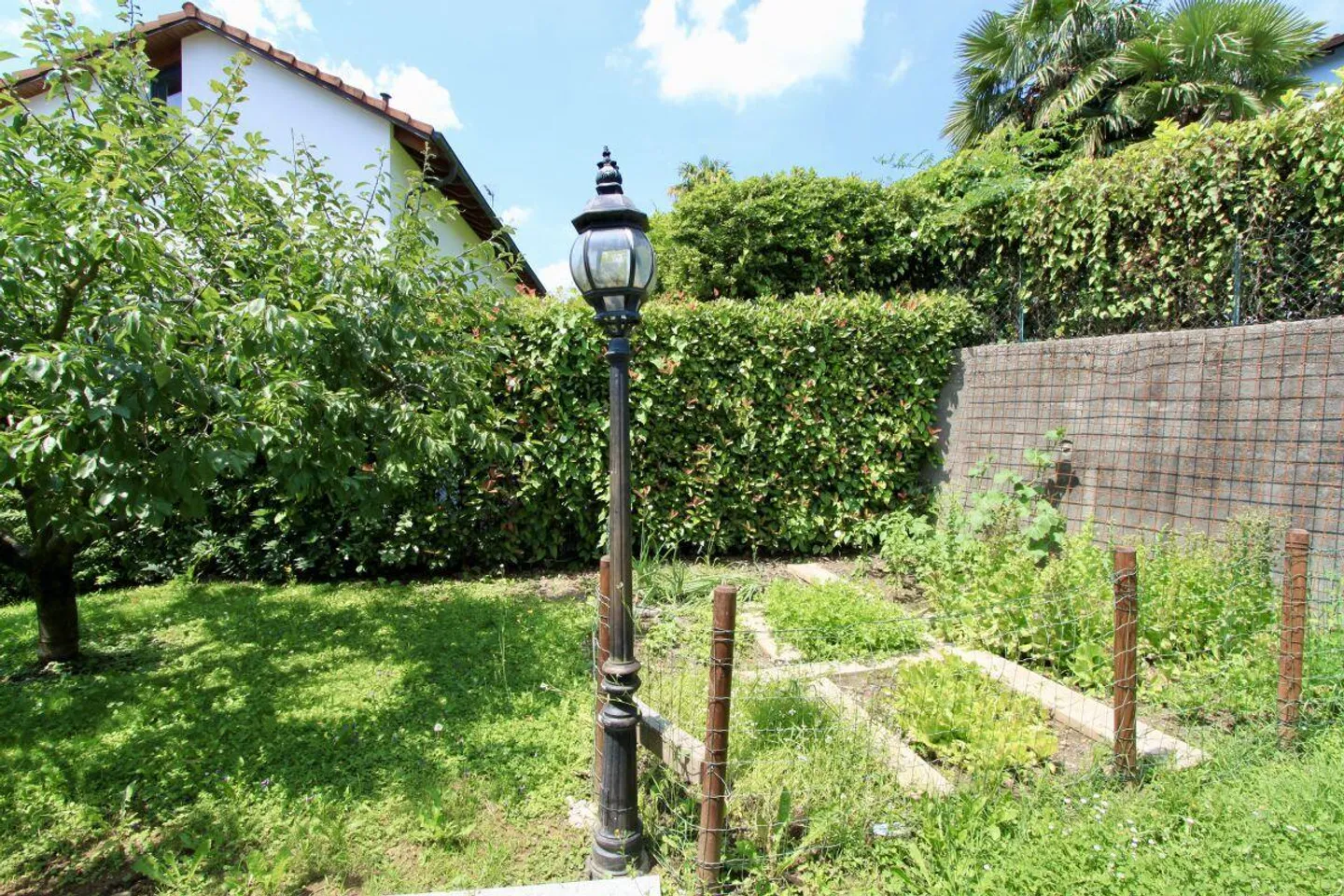 Belle villa avec jardin et vue dégagée sur les vignobles - Photo 13 sur 19