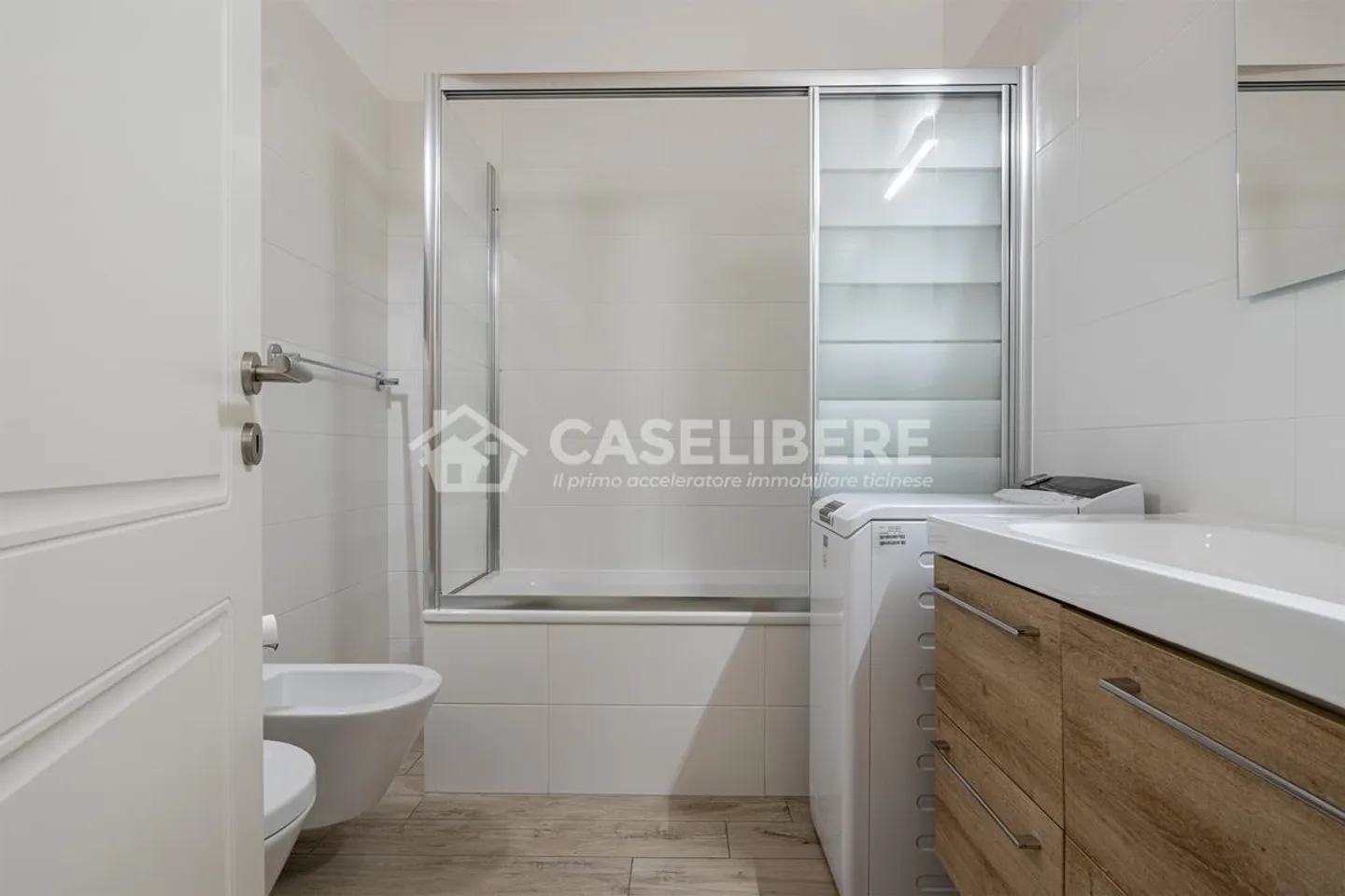 SINGLE-FAMILY HOUSE WITH SPECTACULAR VIEW - Photo 18 of 19