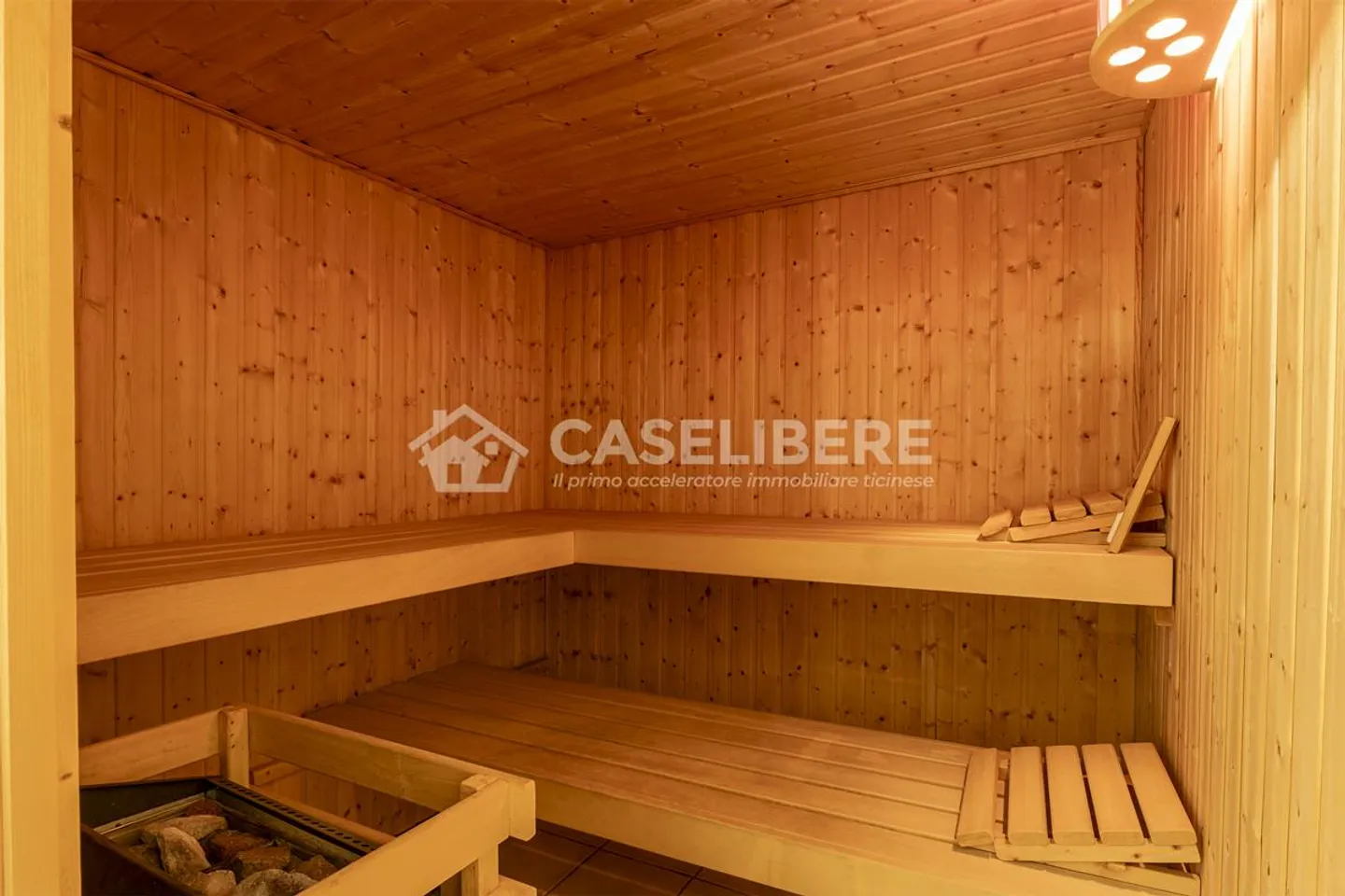 SINGLE-FAMILY HOUSE WITH SPECTACULAR VIEW - Photo 19 of 19