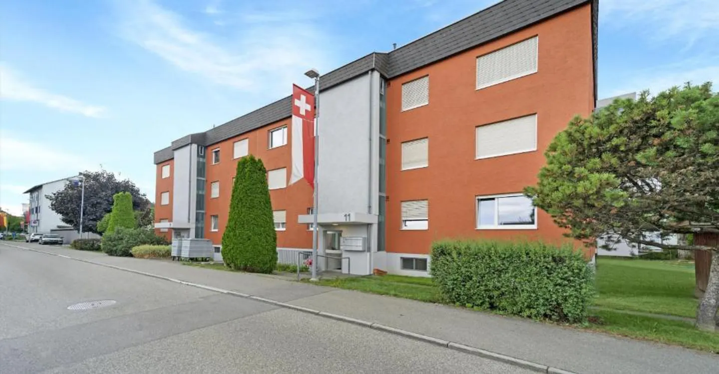 Charmante Dachwohnung - Foto 1 von 5