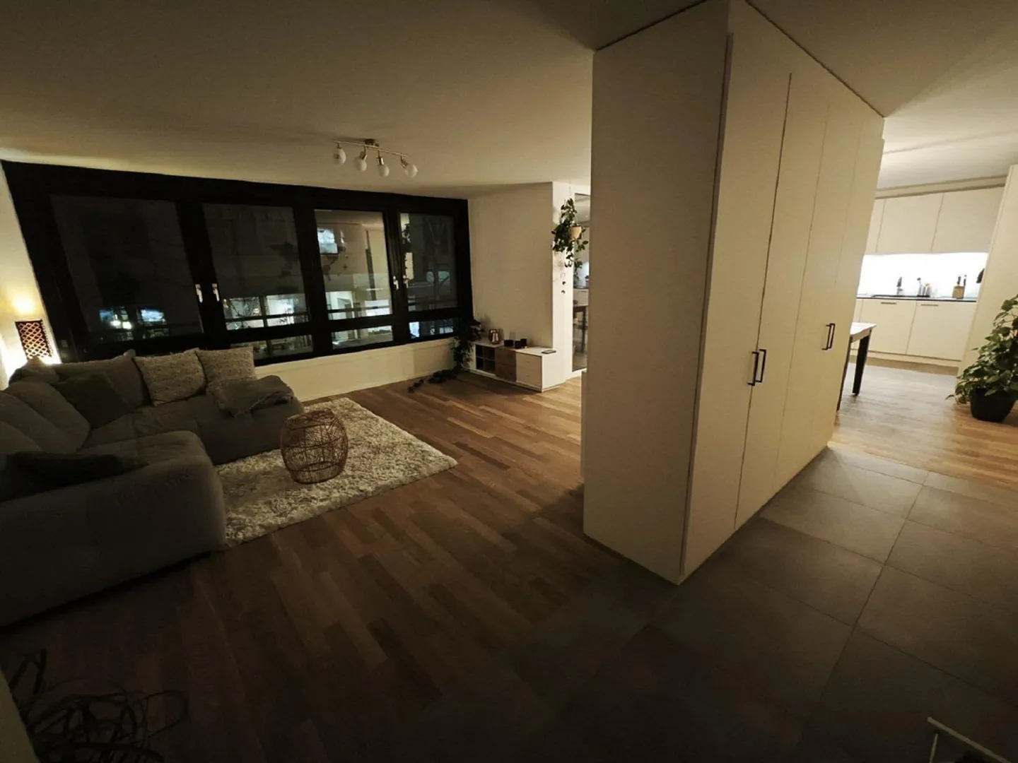 Charming 2.5-room apartment on Bahnhofstrasse in Lyss - available immediately - Photo 5 of 11
