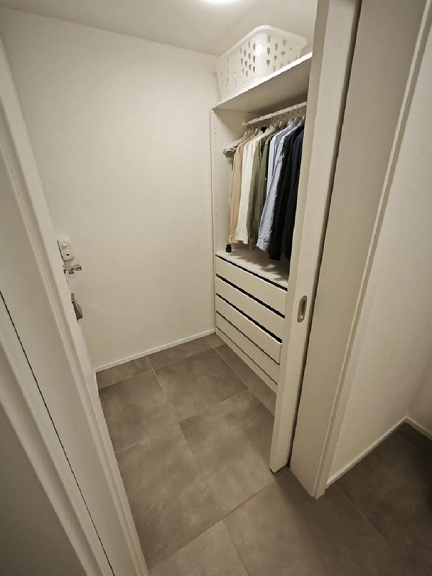 Charming 2.5-room apartment on Bahnhofstrasse in Lyss - available immediately - Photo 8 of 11