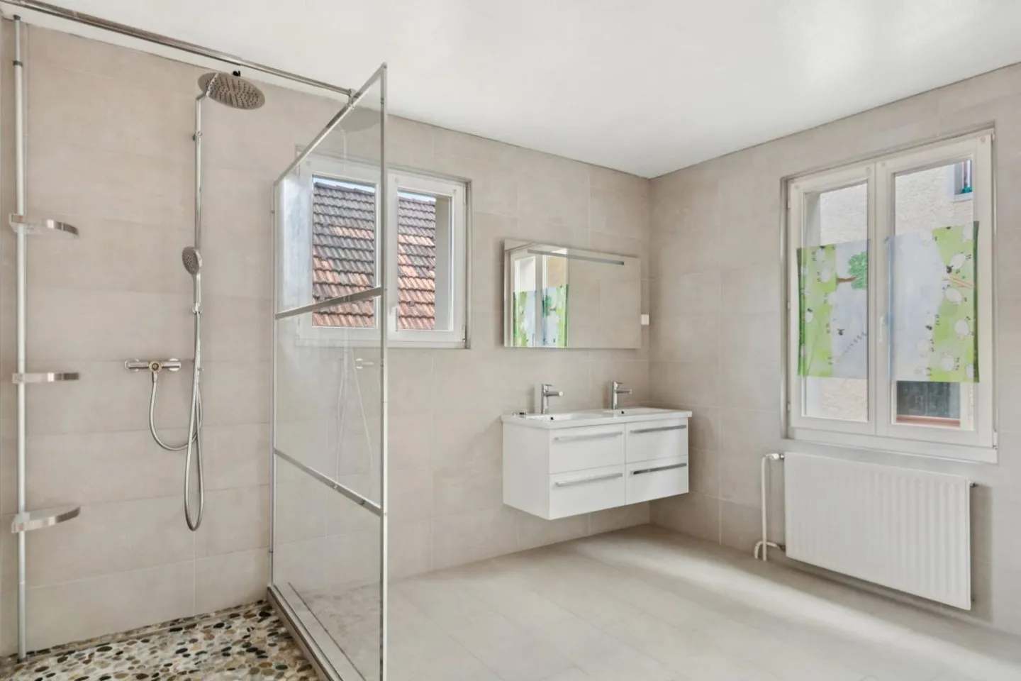 House in the city center of Môtiers, ideal for a large family - Photo 9 of 13