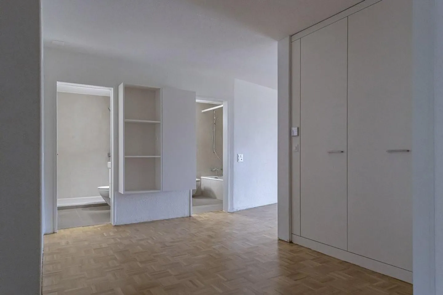 Modern 4.5-room apartment with balcony in a quiet location in Lucerne - Photo 2 of 8