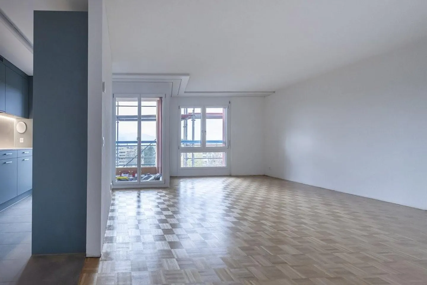 Modern 4.5-room apartment with balcony in a quiet location in Lucerne - Photo 3 of 8