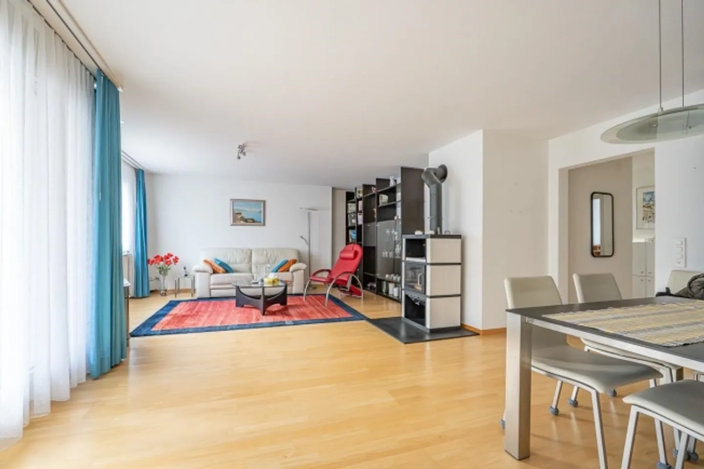 4.5-room apartment with garage space - Photo 4 of 5