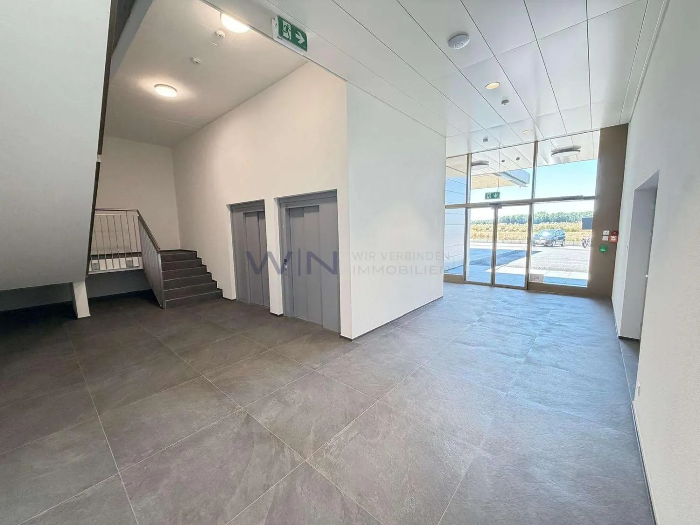 Modern office spaces for flexible rental - Photo 8 of 12
