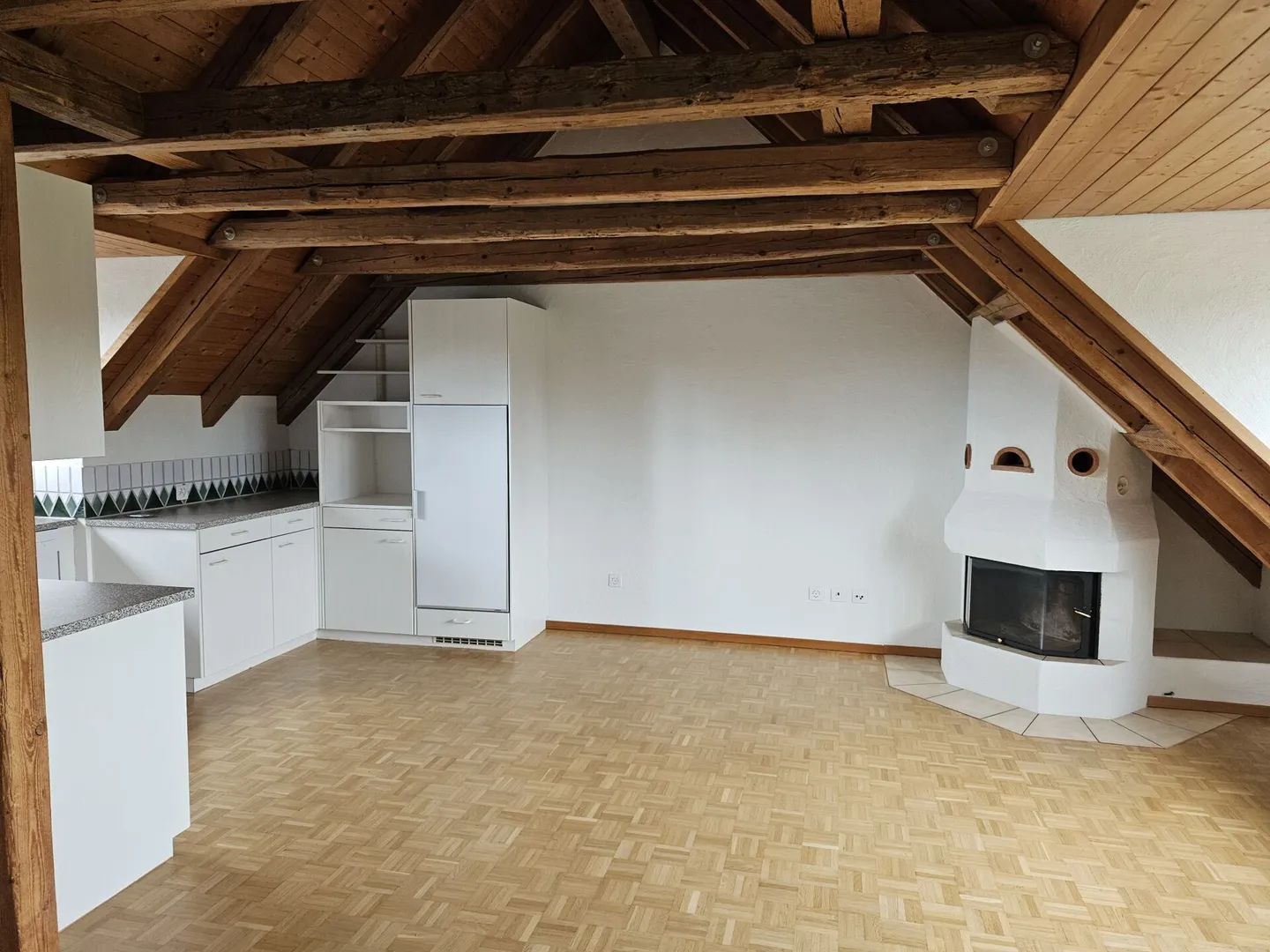 Appartement en duplex de 3,5 pièces avec cheminée - Photo 2 sur 12
