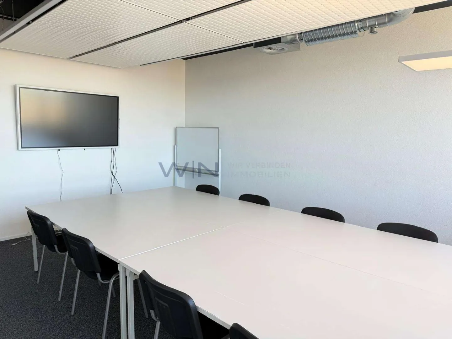 Modern office spaces for flexible rental - Photo 10 of 12