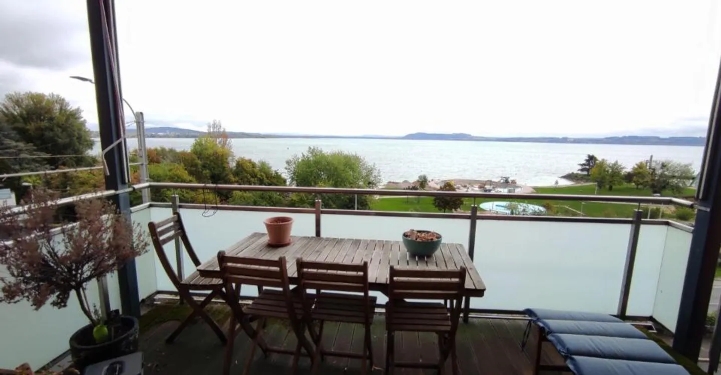 3 rooms near the lake - Photo 1 of 9