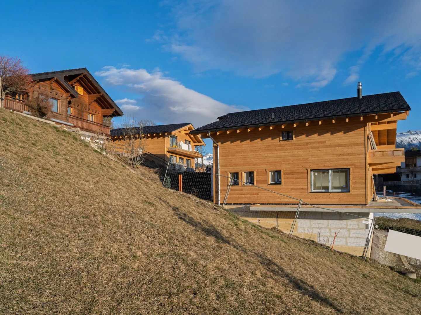 Luxuriöse Villa nur wenige Schritte vom Dorf Lens entfernt, atemberaubende Aussicht - Foto 5 von 5