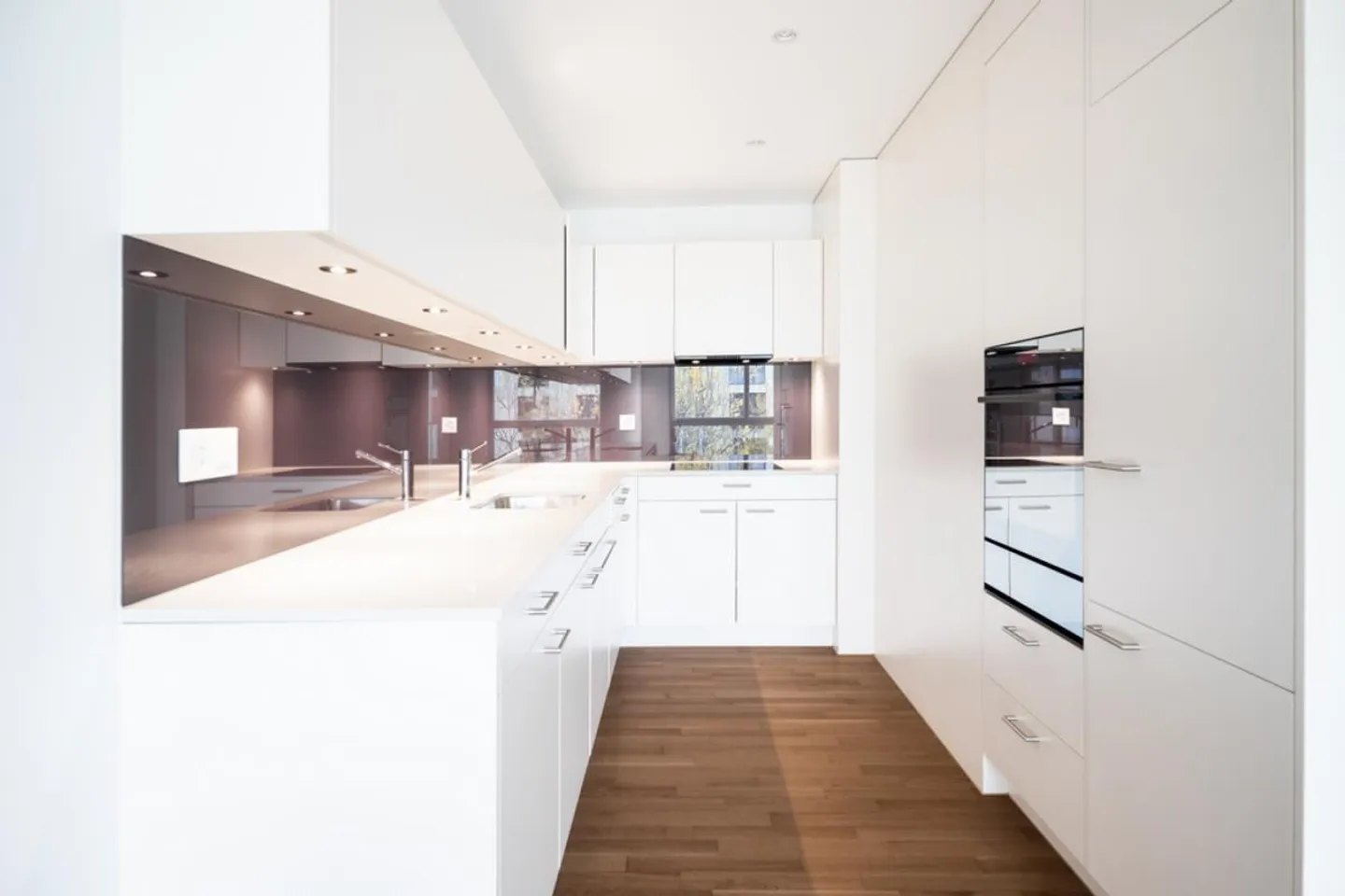 Modern apartment with many advantages - Photo 2 of 6