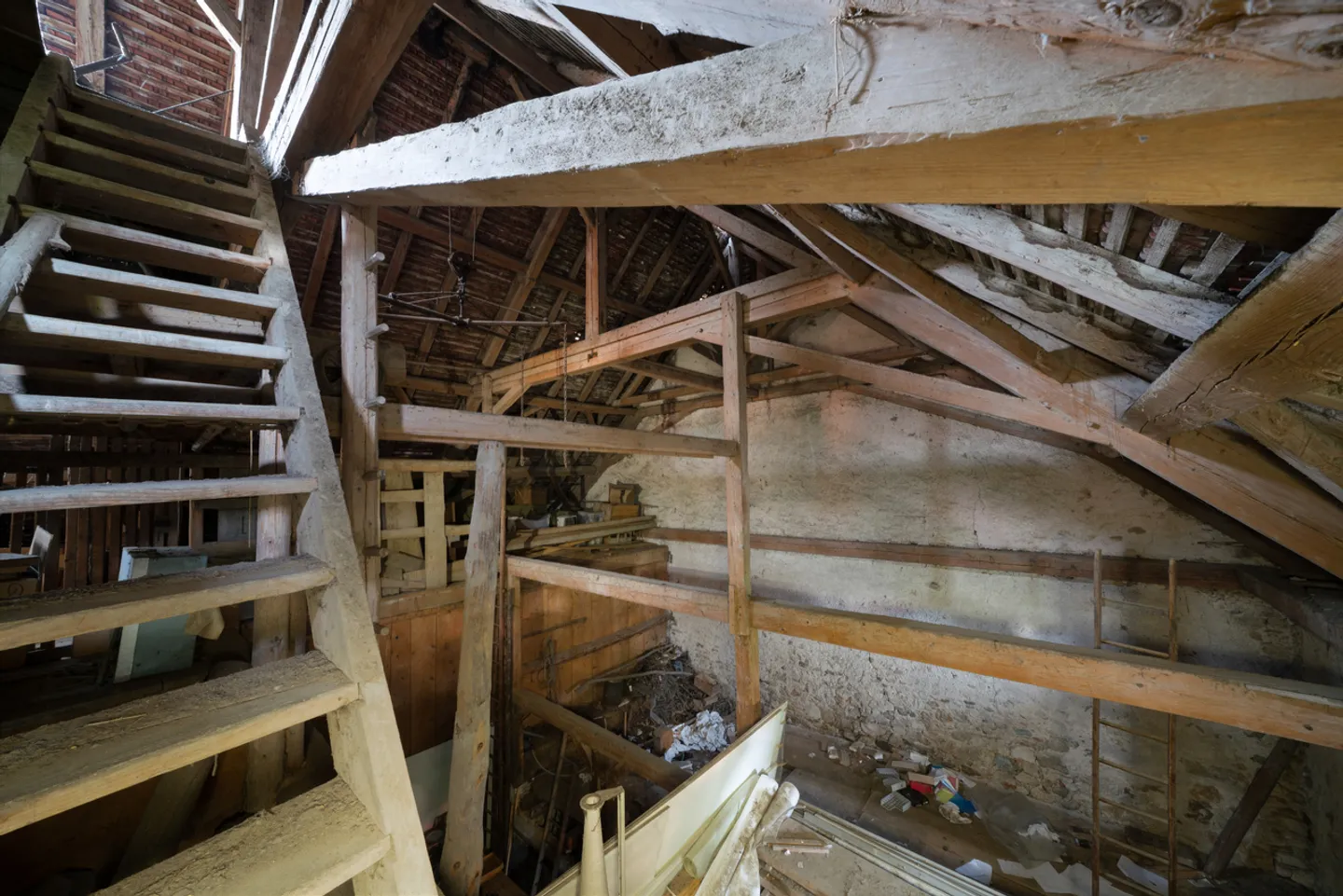 Mixed-use building for sale - Photo 15 of 18