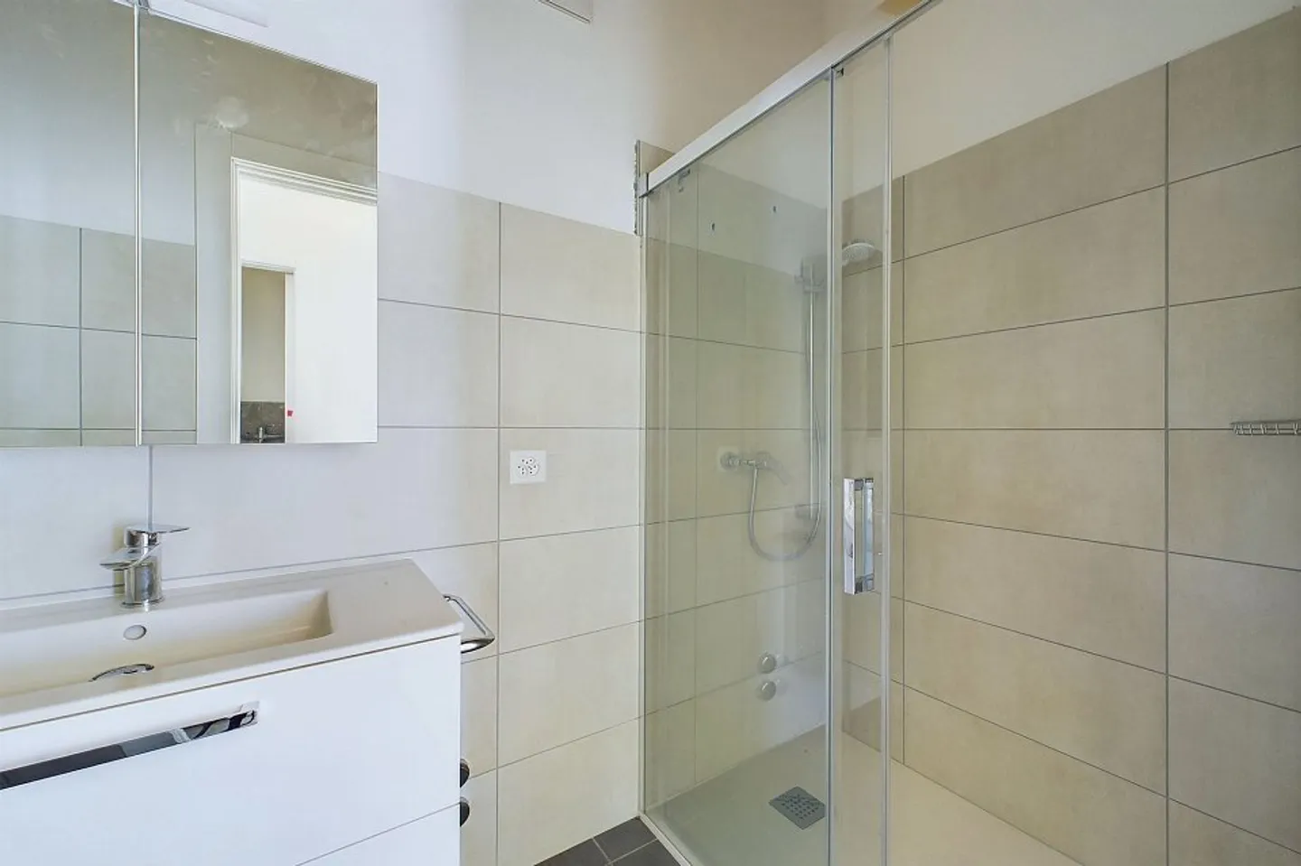 Elegantes und energieeffizientes Reihenhaus mit Aussicht in Lopagno - Foto 11 von 13