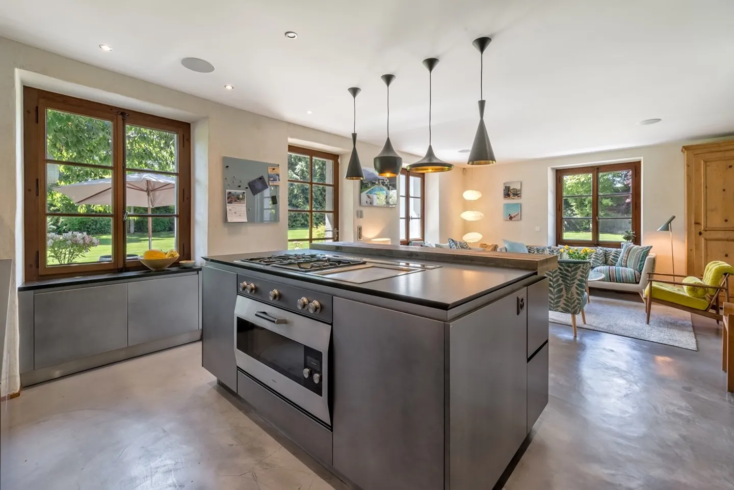 Modern and luxury for this completely renovated farmhouse - Photo 5 of 11