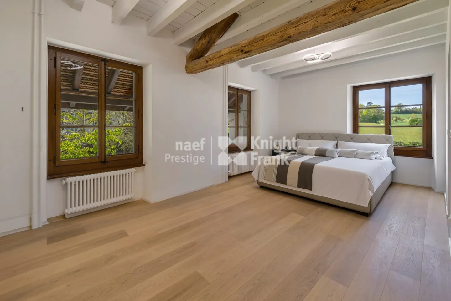 Modern and luxury for this completely renovated farmhouse - Photo 10 of 11