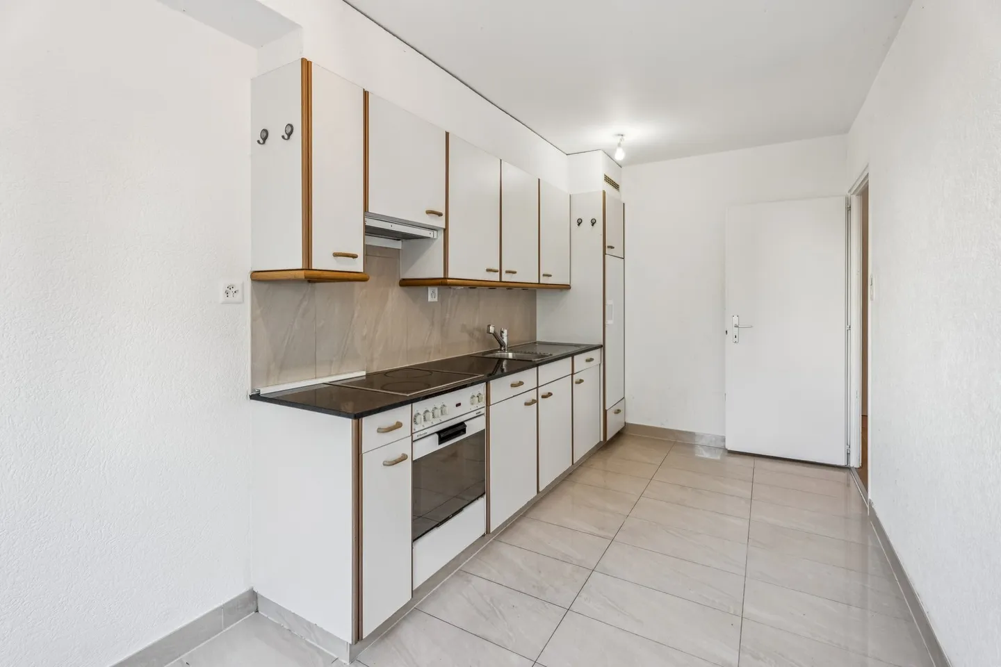 Posizione ideale - Soleggiato - Spazioso - Foto 6 di 9