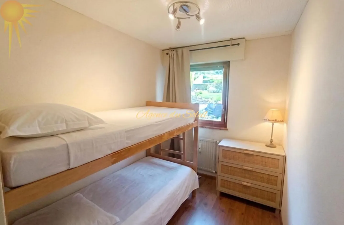 Charming 3.5-Room Apartment - Photo 10 of 12