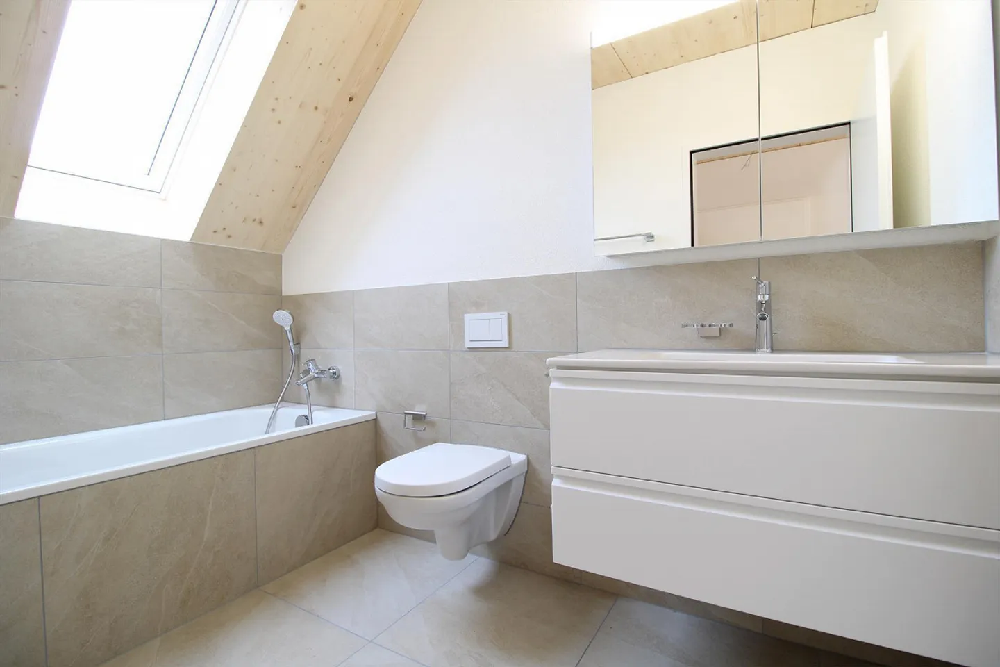 4,5 Zimmer Neubau Dachwohnung - Foto 10 di 12