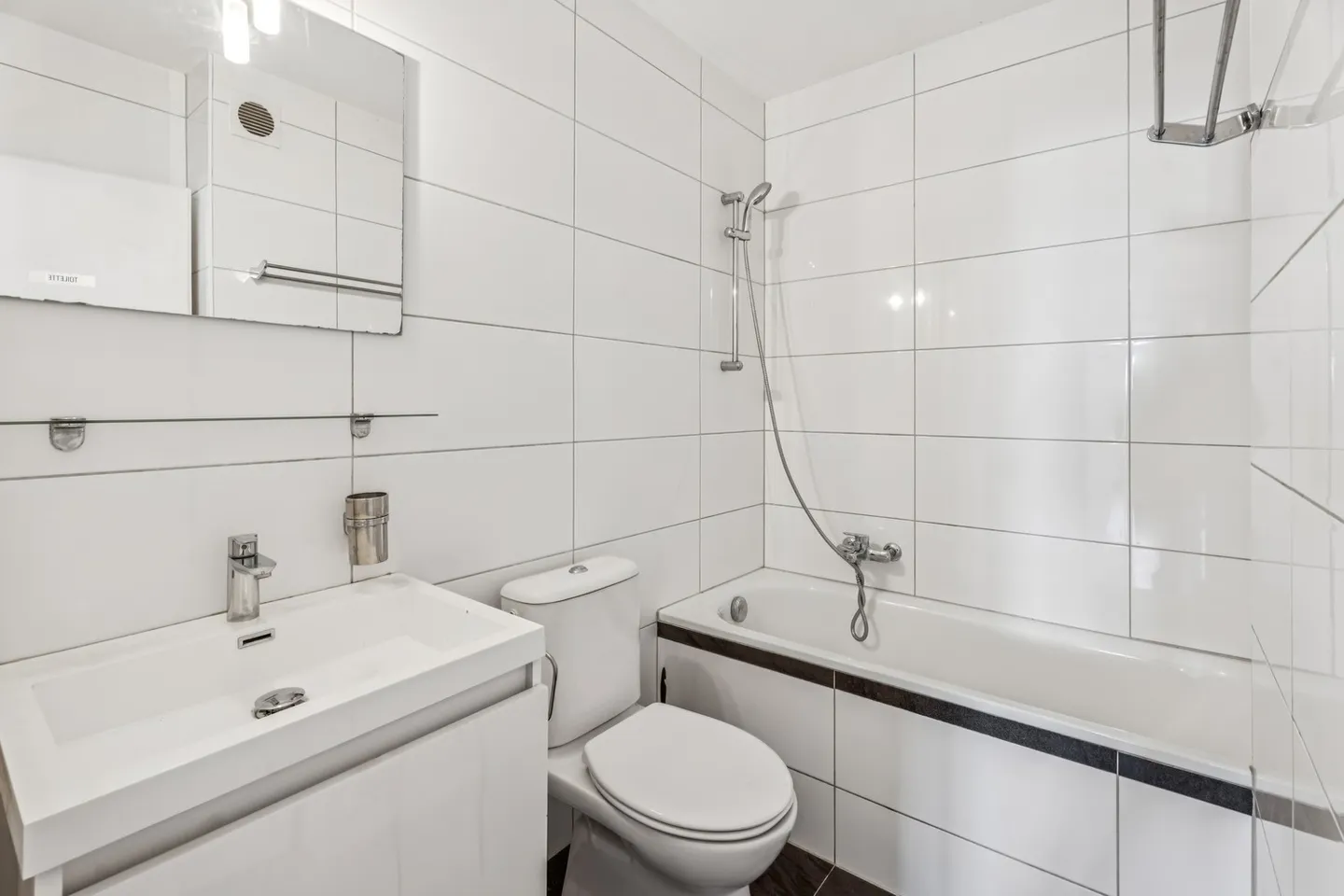 Posizione ideale - Soleggiato - Spazioso - Foto 7 di 9