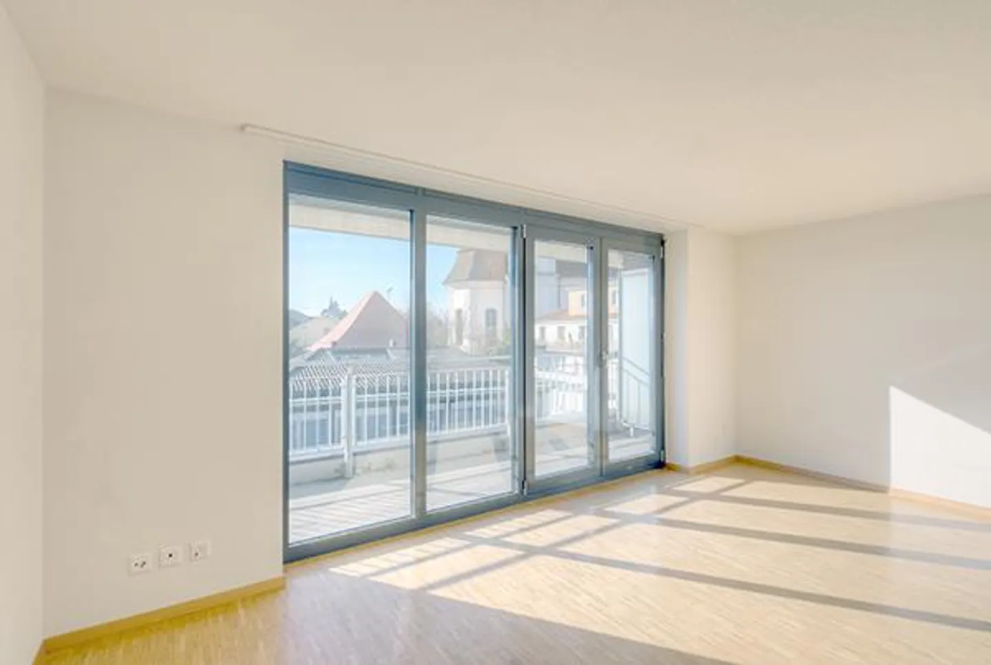 RENT WITHOUT DEPOSIT - Start dreaming! - Photo 2 of 9