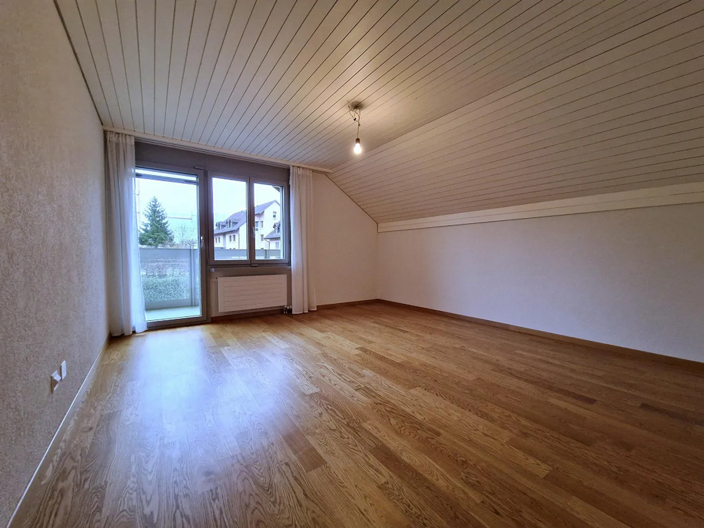 Charmante maison individuelle de 4,5 pièces avec jardin et garage à Eglisau - Photo 7 sur 12