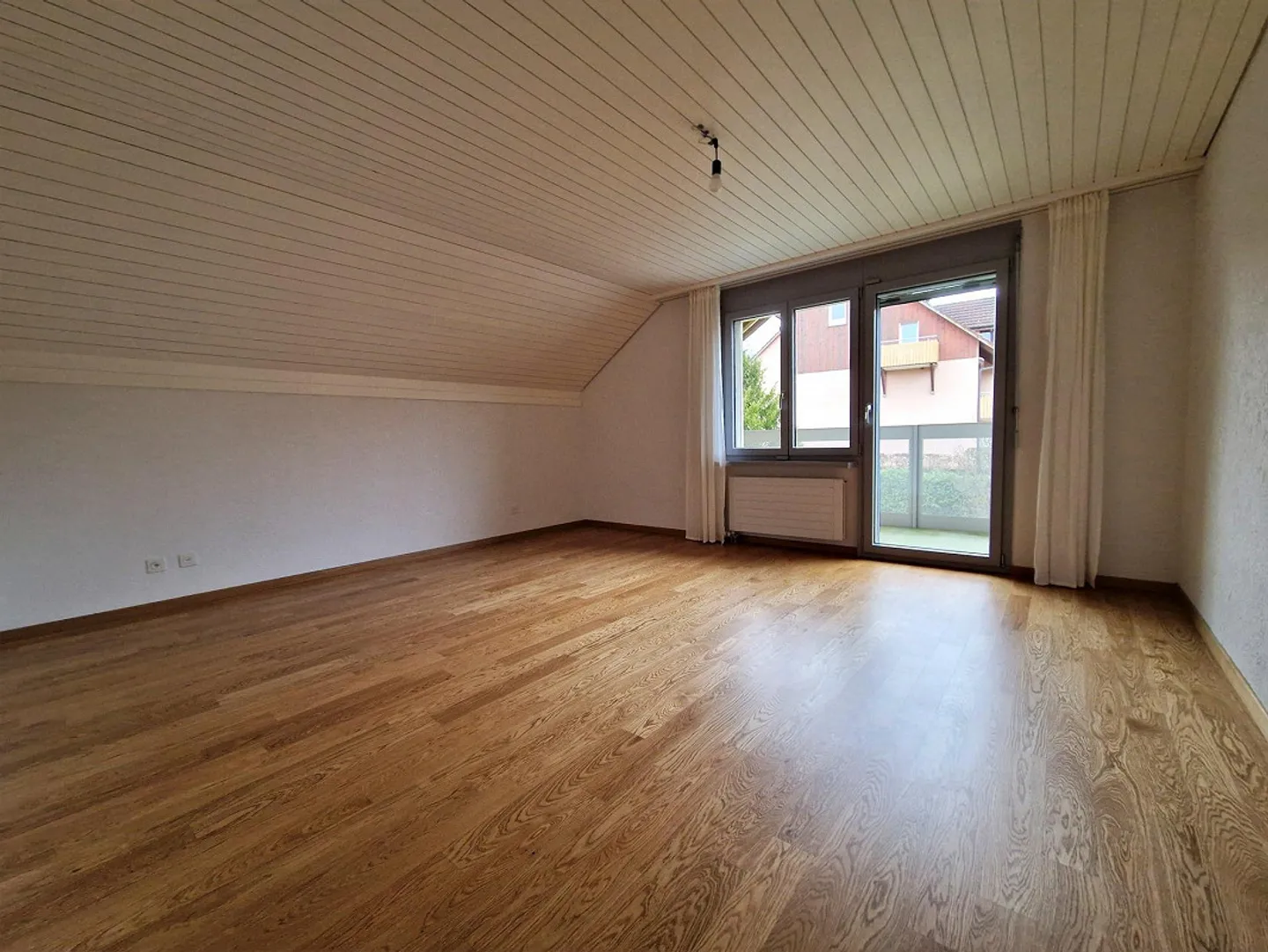 Charmante maison individuelle de 4,5 pièces avec jardin et garage à Eglisau - Photo 8 sur 12