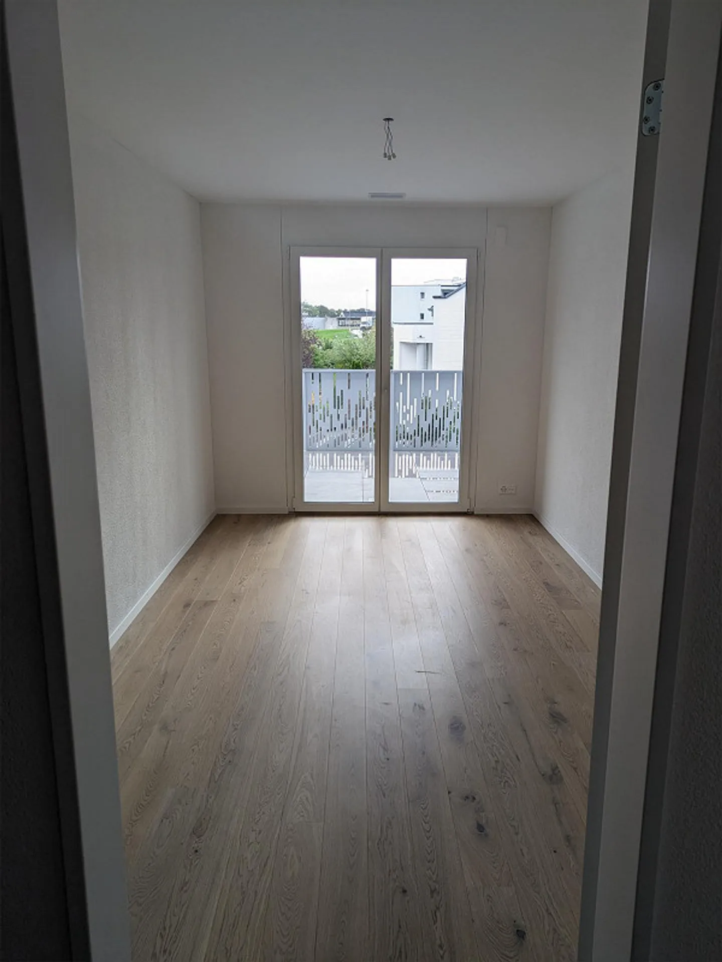 Appartamento moderno di 4,5 locali con grande balcone a Niederglatt (ZH) - Foto 5 di 11