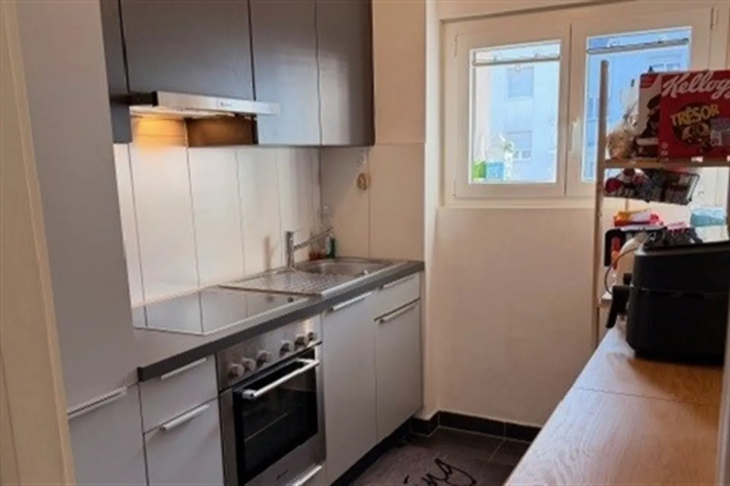 Grand appartement de 3 pièces au premier étage avec balcon - Photo 4 sur 8