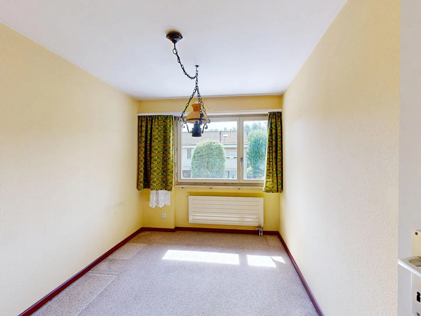 5.5-Room Semi-Detached House in a Popular Residential Area in Muttenz - Photo 11 of 16