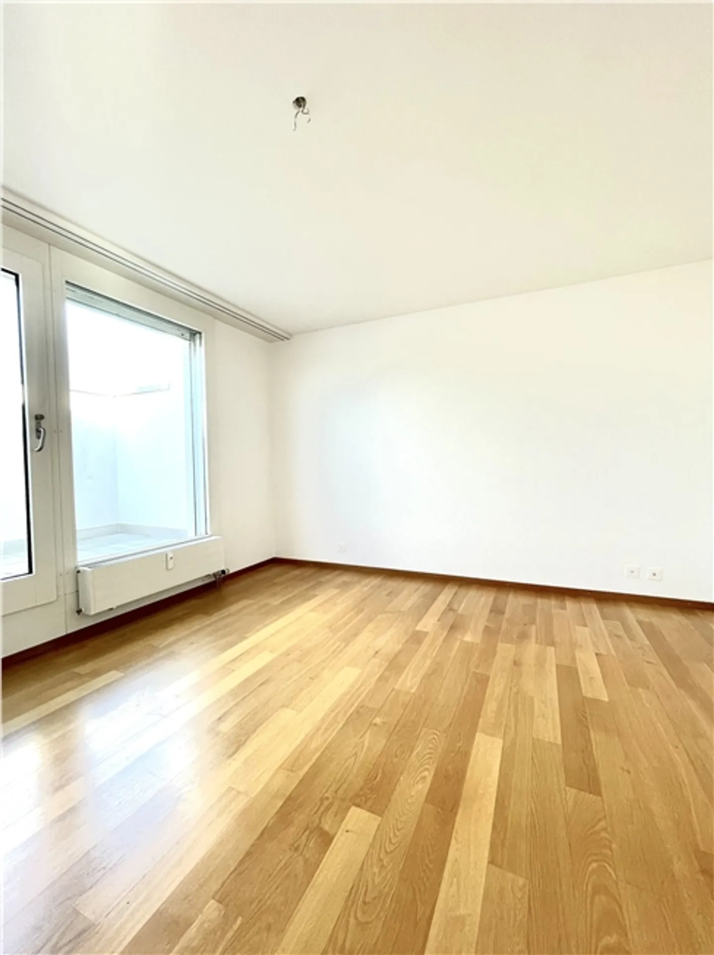 First rental in the heart of Lyss - Photo 5 of 7