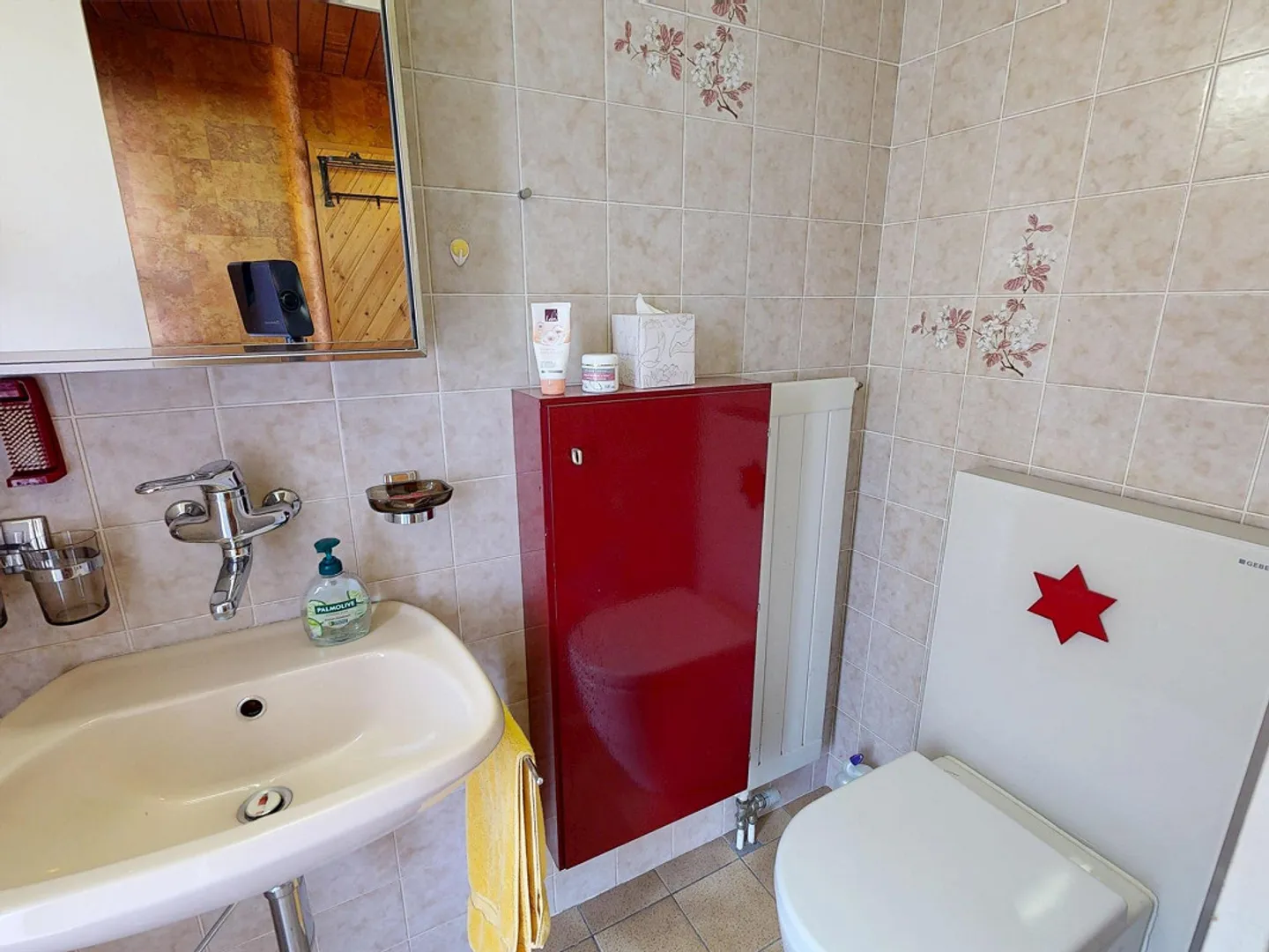 5.5-Room Semi-Detached House in a Popular Residential Area in Muttenz - Photo 7 of 16