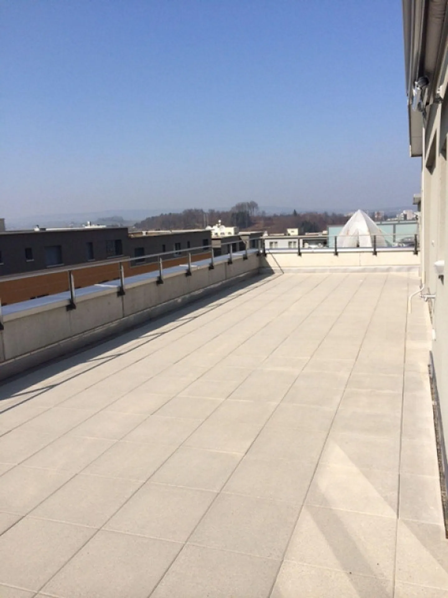 Appartamento attico esclusivo con terrazza sul tetto, 69m2 - Foto 8 di 9