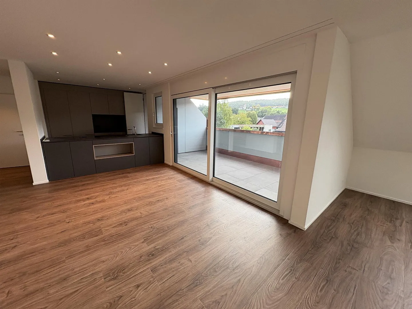 Erstvermietung:  neue Top 3.5 Zi- Dachwohnung im Zentrum von Ziefen - Foto 6 von 9