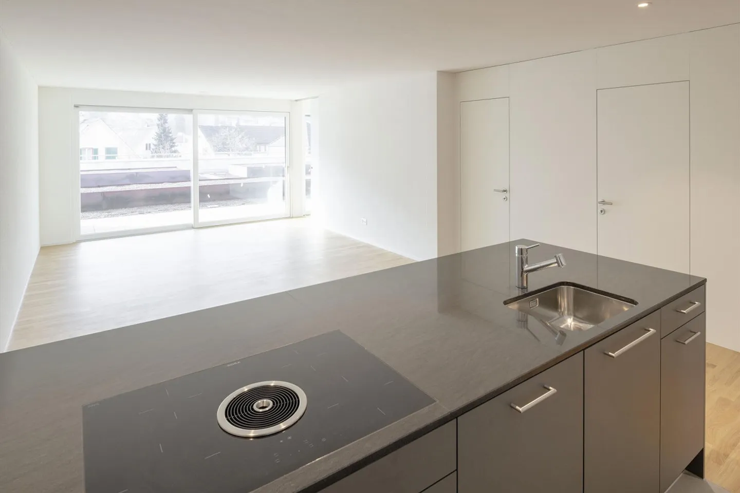 Beautiful 4.5 room apartment in Baden with terrace - Photo 3 of 17