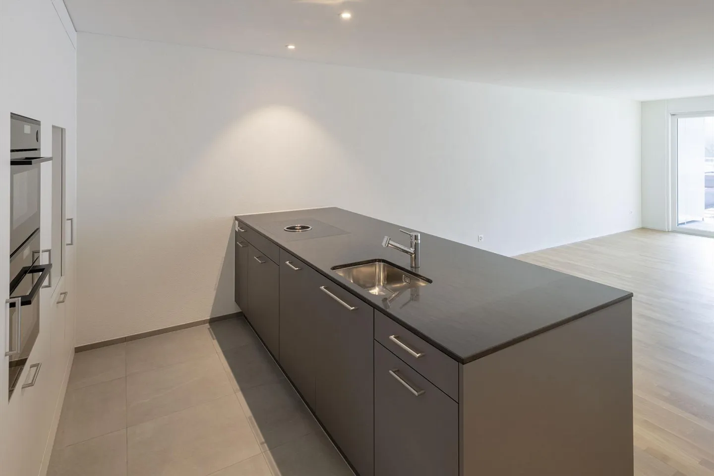 Beautiful 4.5 room apartment in Baden with terrace - Photo 4 of 17